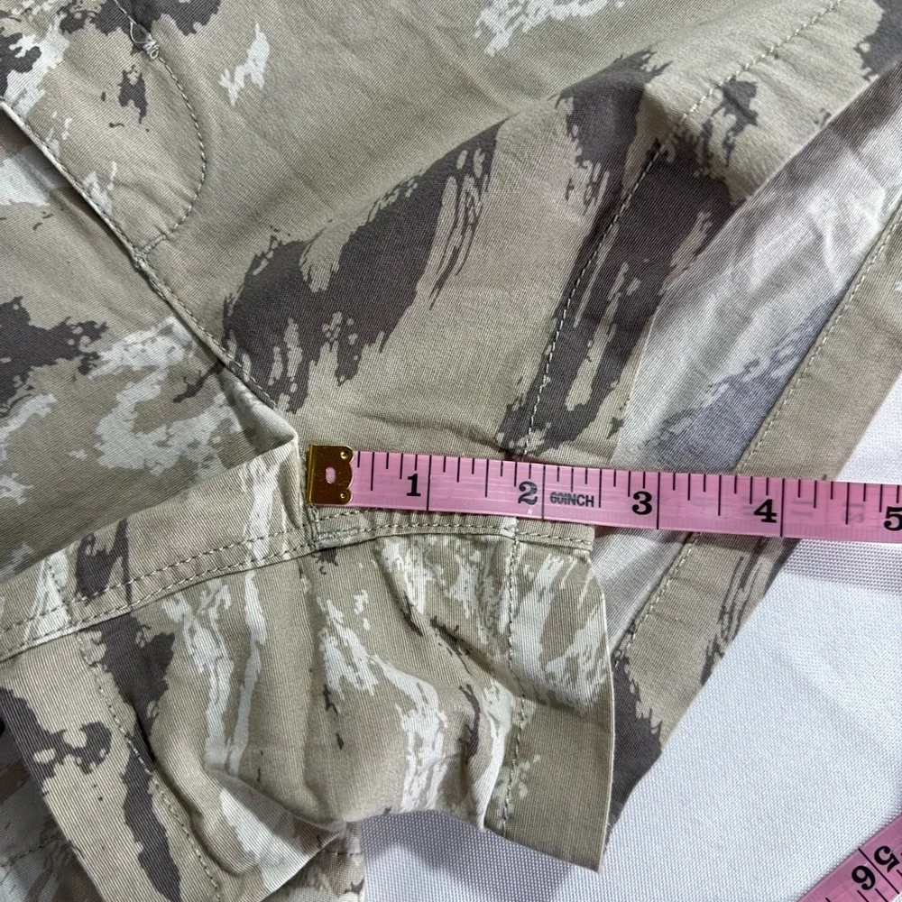 Mountain Hardwear Womens Cascade Pass Belt Short Camo Tan Brown Size 10 …
